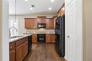 125 Chestnut Dr, Canton, GA 30114 - Photo 9