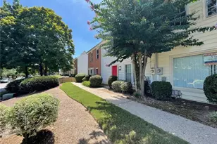 213 High Creek Dr, Roswell, GA 30076 - Photo 5
