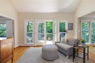 450 Greenlaurel Dr NE, Sandy Springs, GA 30342 - Photo 11