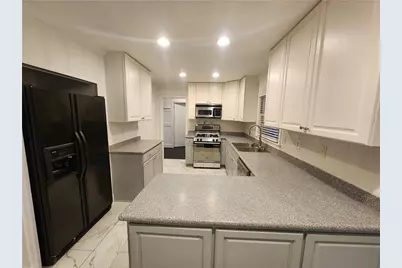 2348 Clairmont Road NE, Atlanta, GA 30329 - Photo 9