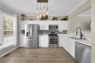 6300 Views Trce, Peachtree Corners, GA 30092 - Photo 5