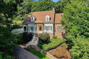 7560 Bridgegate Ct, Sandy Springs, GA 30350 - Photo 3
