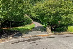 7560 Bridgegate Ct, Sandy Springs, GA 30350 - Photo 107