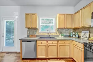 955 Pebble Creek Trail, Suwanee, GA 30024 - Photo 13
