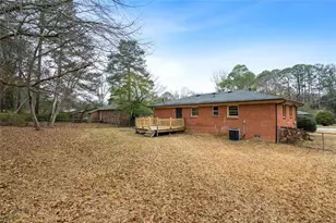 6125 Cedar Wood Dr, Atlanta, GA 30349 - Photo 11