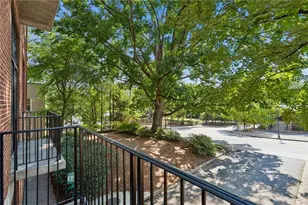 6105 Blue Stone Rd, Sandy Springs, GA 30328 - Photo 9