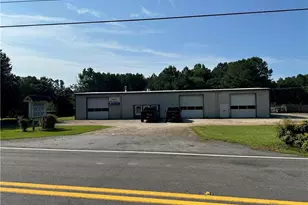 890 Sleepy Hollow Rd, Powder Springs, GA 30127 - Photo 1