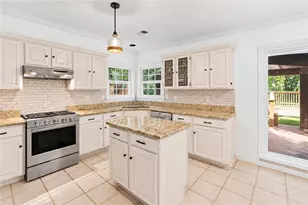 1350 Gran Forest Dr, Cumming, GA 30041 - Photo 15