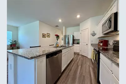 240 Hyde Park, Winder, GA 30680 - Photo 5