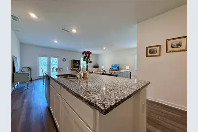 240 Hyde Park, Winder, GA 30680 - Photo 7
