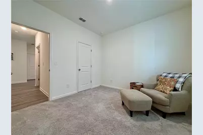 240 Hyde Park, Winder, GA 30680 - Photo 33