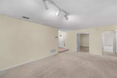 14 Dunwoody Springs Drive, Sandy Springs, GA 30328 - Photo 7