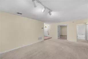 14 Dunwoody Springs Dr, Sandy Springs, GA 30328 - Photo 7