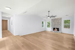 9570 Hillside Dr, Roswell, GA 30076 - Photo 7