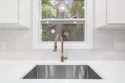 9570 Hillside Drive, Roswell, GA 30076 - Photo 13