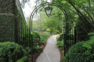2288 Peachtree Rd NW, Atlanta, GA 30309 - Photo 29