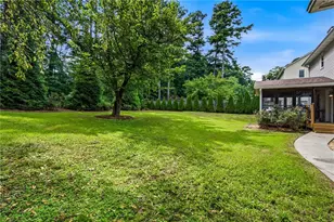 235 Carriage Station Cir, Roswell, GA 30075 - Photo 9