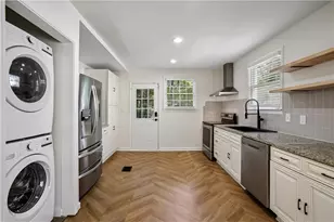 1649 Beecher St SW, Atlanta, GA 30310 - Photo 9