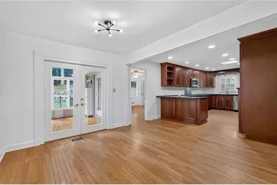 415 Forest Hills Drive, Sandy Springs, GA 30342 - Photo 9