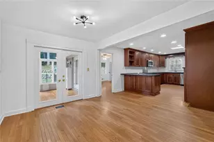 415 Forest Hills Dr, Sandy Springs, GA 30342 - Photo 9