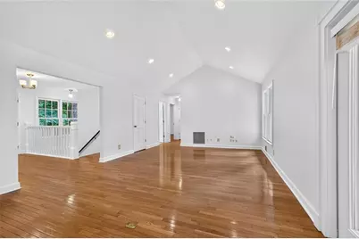 415 Forest Hills Drive, Sandy Springs, GA 30342 - Photo 15