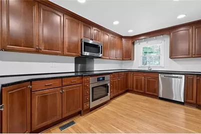 415 Forest Hills Drive, Sandy Springs, GA 30342 - Photo 11