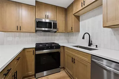 2965 Pharr Court South NW #118, Atlanta, GA 30305 - Photo 15