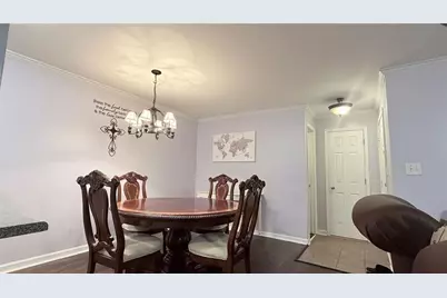 201 Brighton Point, Sandy Springs, GA 30328 - Photo 5