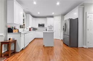 4926 Red Cliff Ct, Powder Springs, GA 30127 - Photo 11