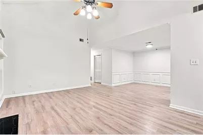 4081 Riverlook Parkway SE #207, Marietta, GA 30067 - Photo 11