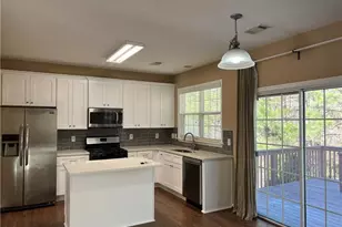 3413 Stoneham Dr, Duluth, GA 30097 - Photo 3