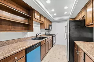 6851 Roswell Rd, Sandy Springs, GA 30328 - Photo 9