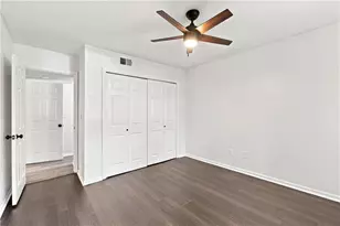 6851 Roswell Rd, Sandy Springs, GA 30328 - Photo 13