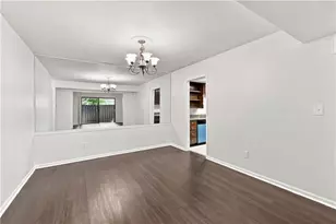 6851 Roswell Rd, Sandy Springs, GA 30328 - Photo 7