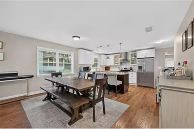 1882 Cambria Avenue NW, Atlanta, GA 30318 - Photo 5