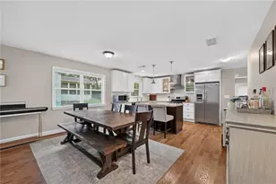 1882 Cambria Ave NW, Atlanta, GA 30318 - Photo 5