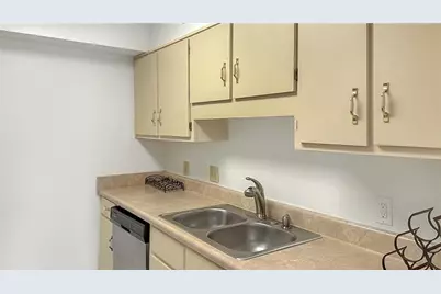 475 Mount Vernon Highway NE #C225, Atlanta, GA 30328 - Photo 13