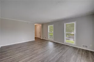 6934 Cottonwood Trail, Riverdale, GA 30296 - Photo 17