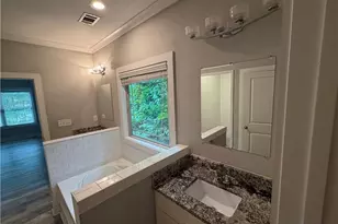 8850 Four Mile Creek Rd, Gainesville, GA 30506 - Photo 11