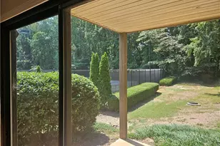 1101 Garden Ct, Sandy Springs, GA 30328 - Photo 3