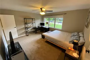 290 Lakemoore Dr NE, Atlanta, GA 30342 - Photo 15