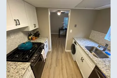 290 Lakemoore Drive NE #B, Atlanta, GA 30342 - Photo 11