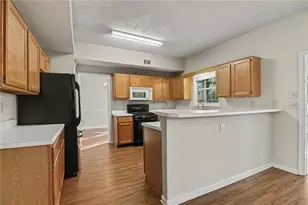 2042 Fox Hound Way, Lawrenceville, GA 30043 - Photo 9
