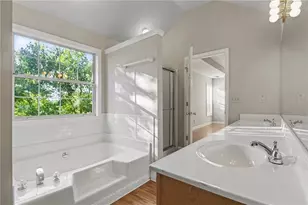 2042 Fox Hound Way, Lawrenceville, GA 30043 - Photo 13