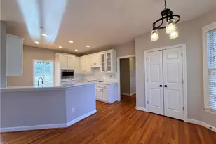 425 Arbor Creek Overlook, Roswell, GA 30076 - Photo 9