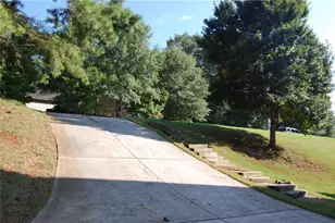1129 Jefferson Walk Cir, Jefferson, GA 30549 - Photo 31