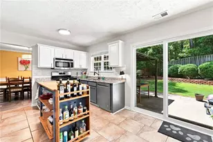 1593 Woodmore Dr SW, Marietta, GA 30008 - Photo 9