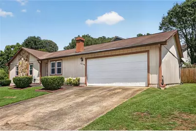 1019 Park West Lane, Stone Mountain, GA 30088 - Photo 3