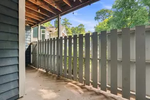 1402 N Crossing Dr NE, Atlanta, GA 30329 - Photo 17