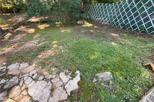 2086 Edgemore Dr SE, Atlanta, GA 30316 - Photo 9